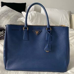 Authentic Prada Galleria Saffiano leather medium bag bluette retail $3,050